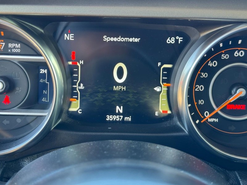 Jeep Wrangler Vehicle Image 20