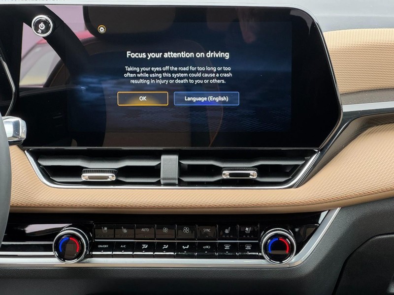 Chevrolet Equinox Vehicle Image 08