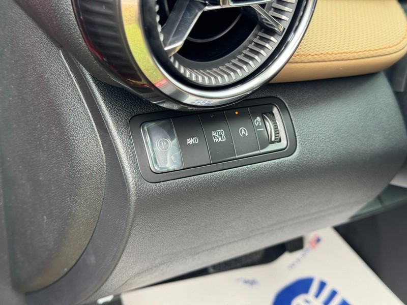 Chevrolet Equinox Vehicle Image 12