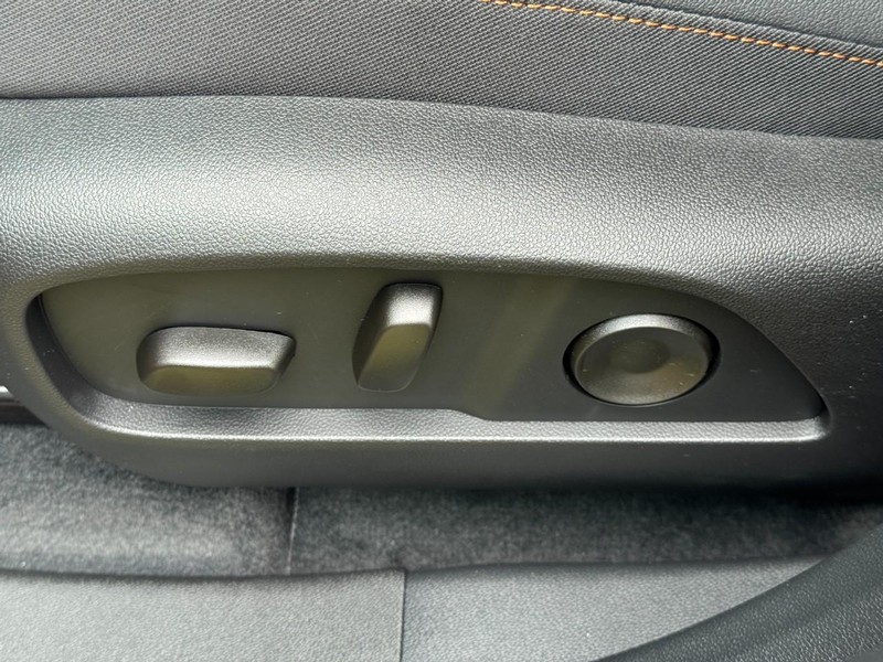 Chevrolet Equinox Vehicle Image 13