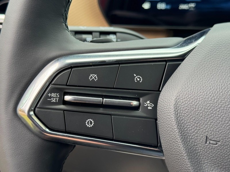 Chevrolet Equinox Vehicle Image 14