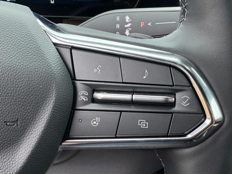 Chevrolet Equinox Vehicle Image 15