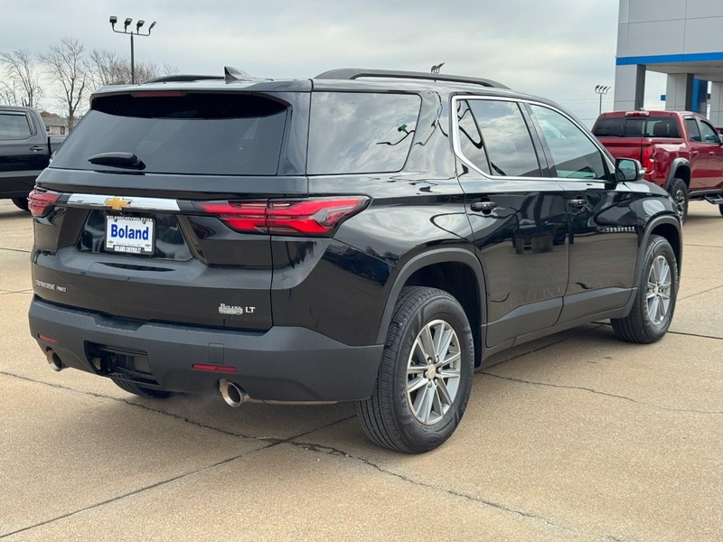 Chevrolet Traverse Vehicle Image 03