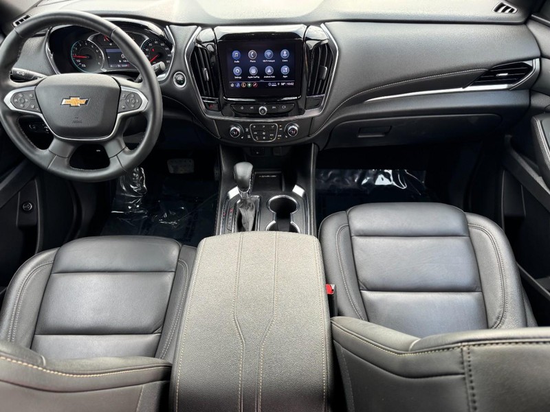 Chevrolet Traverse Vehicle Image 12