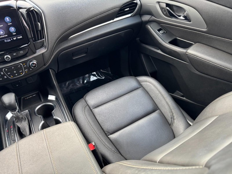 Chevrolet Traverse Vehicle Image 16