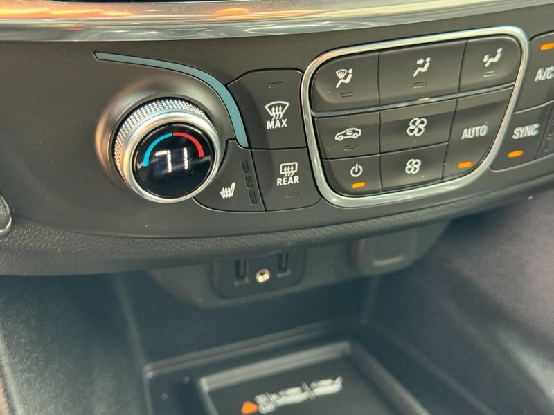 Chevrolet Traverse Vehicle Image 23