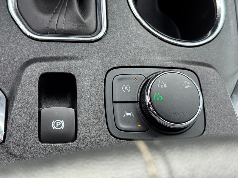 Chevrolet Traverse Vehicle Image 24