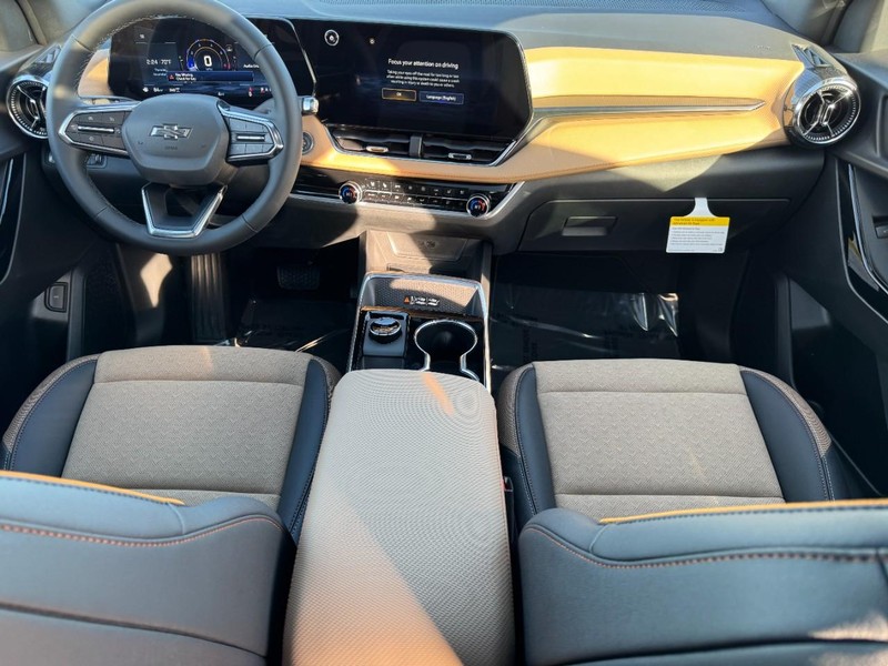 Chevrolet Equinox Vehicle Image 06