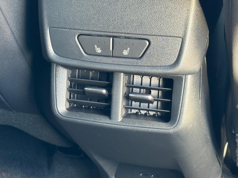 Chevrolet Equinox Vehicle Image 10