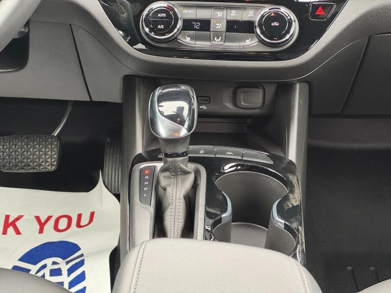 Buick Envista Vehicle Full-screen Gallery Image 14