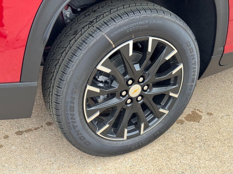 Chevrolet Traverse Vehicle Image 04