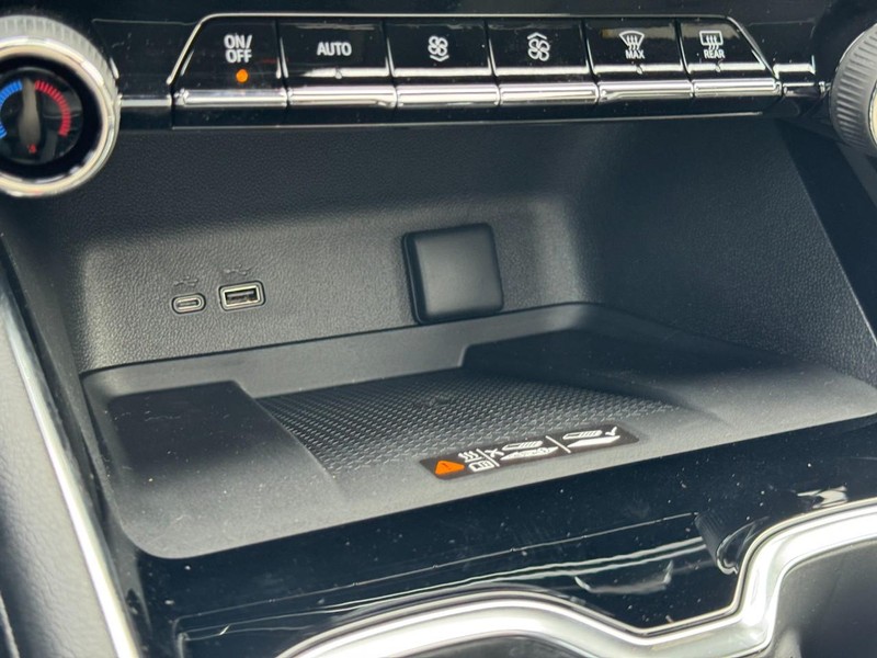 Chevrolet Traverse Vehicle Image 16