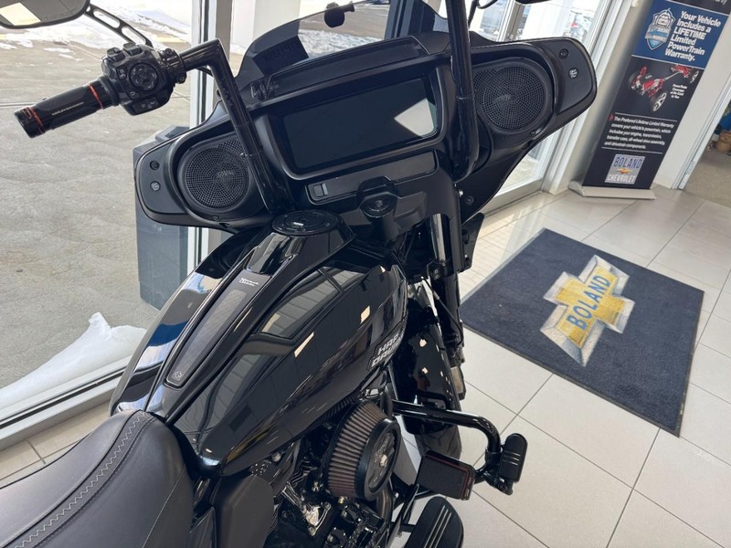 Harley-Davidson STREET GLIDE Vehicle Image 06