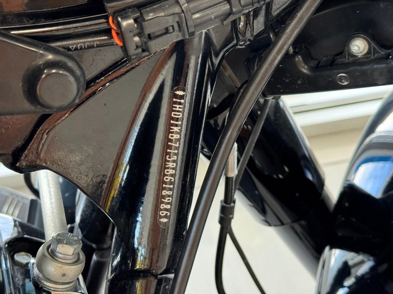 Harley-Davidson STREET GLIDE Vehicle Image 13