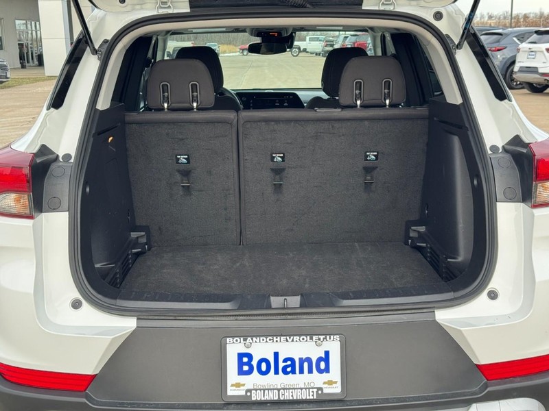 Chevrolet TrailBlazer Vehicle Image 04