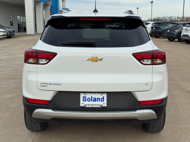 Chevrolet TrailBlazer Vehicle Image 05