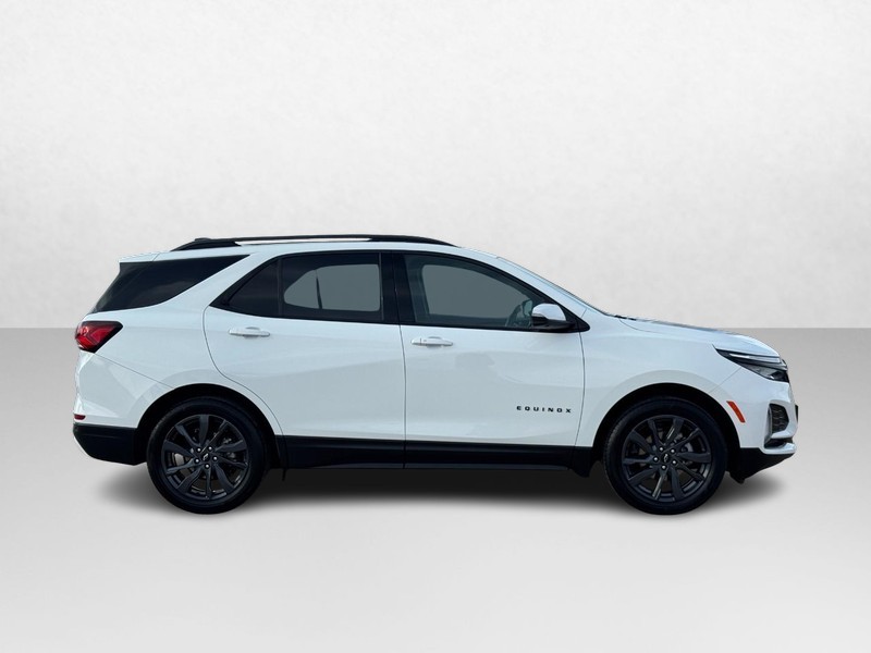 Chevrolet Equinox Vehicle Image 02