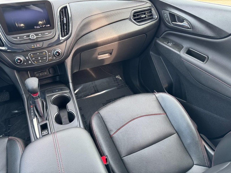 Chevrolet Equinox Vehicle Image 15