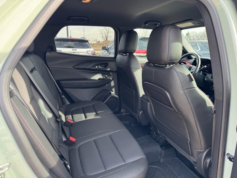 Chevrolet TrailBlazer Vehicle Image 10