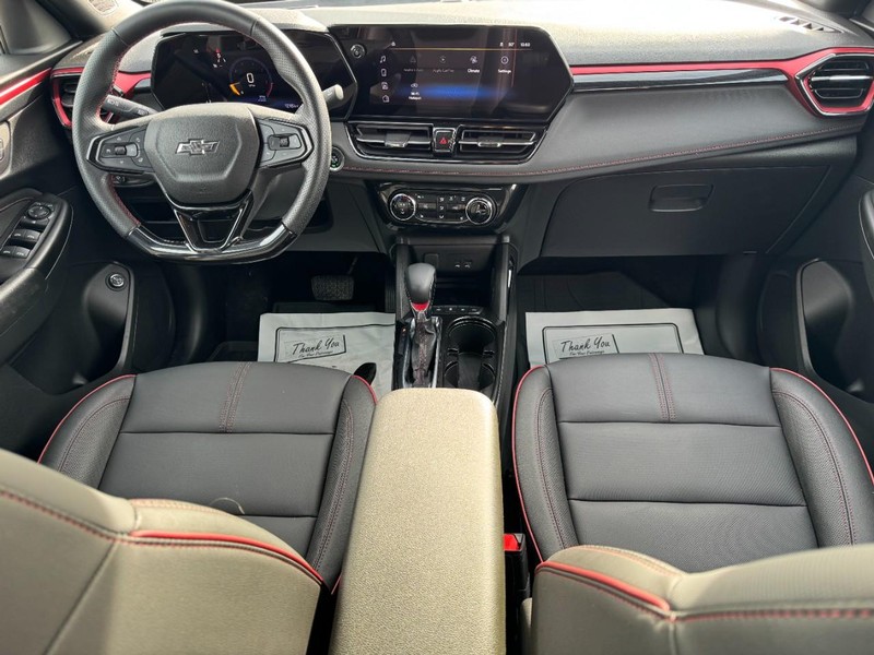 Chevrolet TrailBlazer Vehicle Image 11