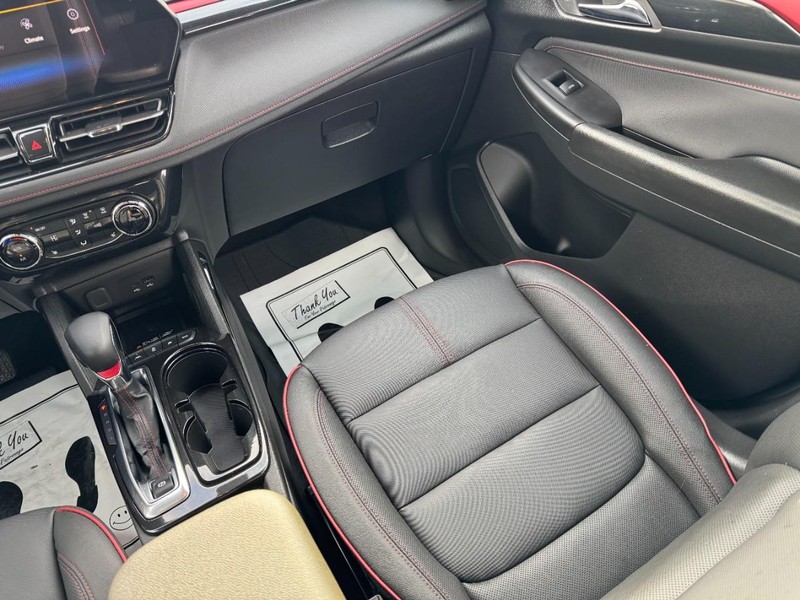 Chevrolet TrailBlazer Vehicle Image 15