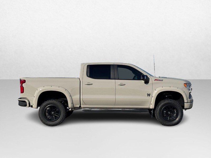 Chevrolet Silverado 1500 Vehicle Image 02