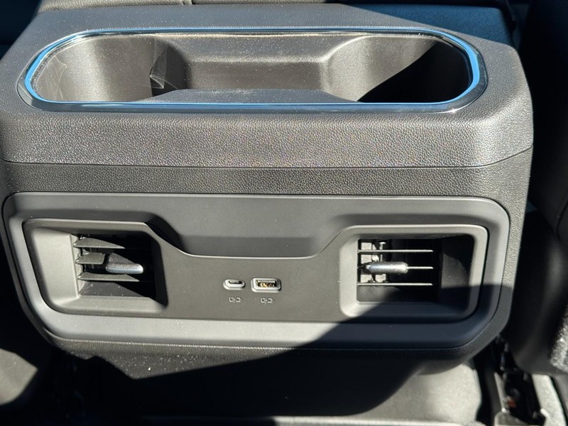 Chevrolet Silverado 1500 Vehicle Image 11