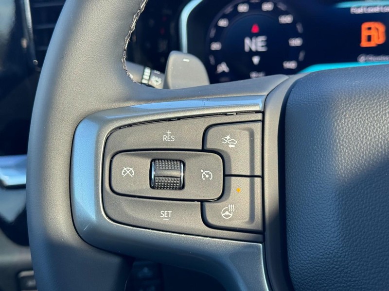 Chevrolet Silverado 1500 Vehicle Image 16