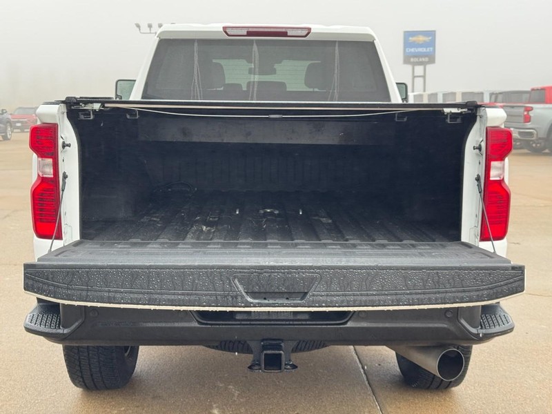 Chevrolet Silverado 2500HD Vehicle Image 04