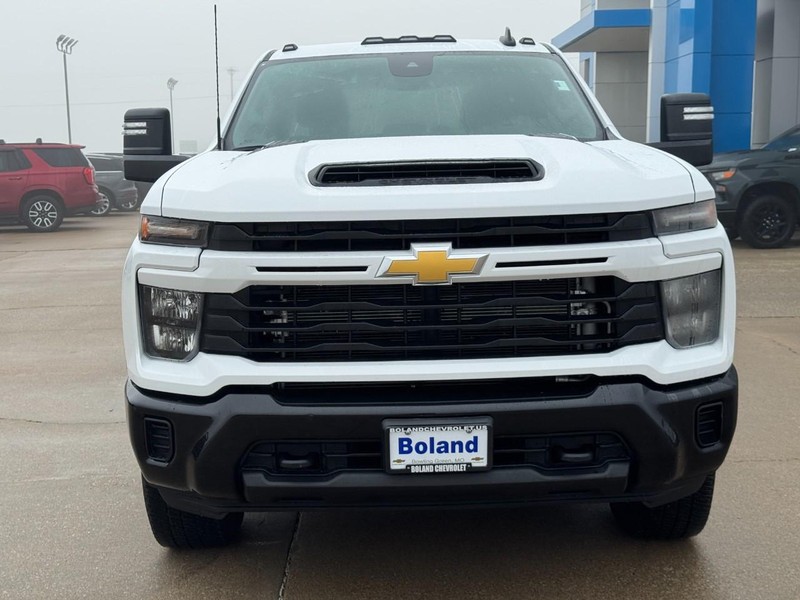 Chevrolet Silverado 2500HD Vehicle Image 09