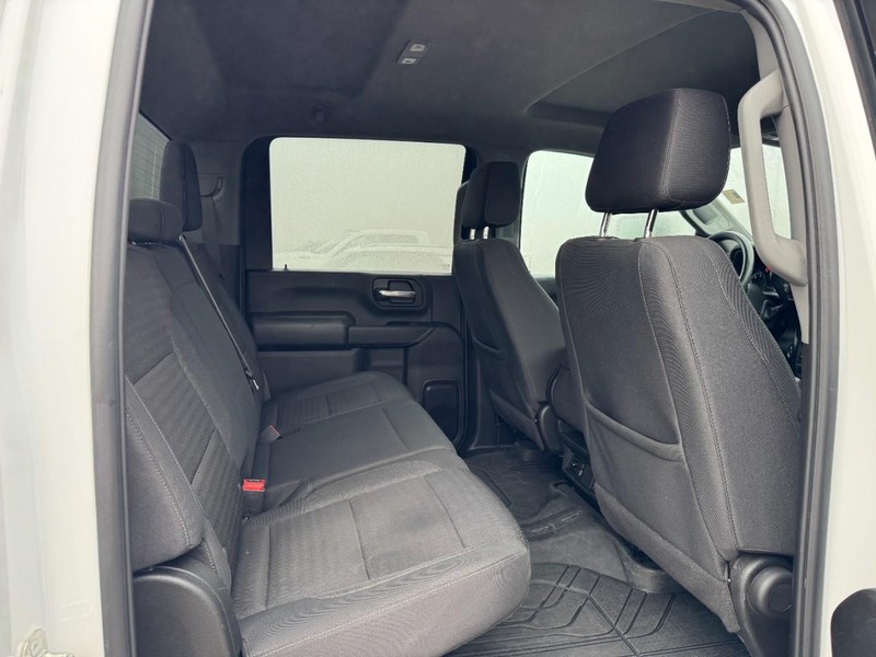 Chevrolet Silverado 2500HD Vehicle Image 10