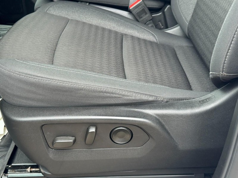 Chevrolet Silverado 2500HD Vehicle Image 23