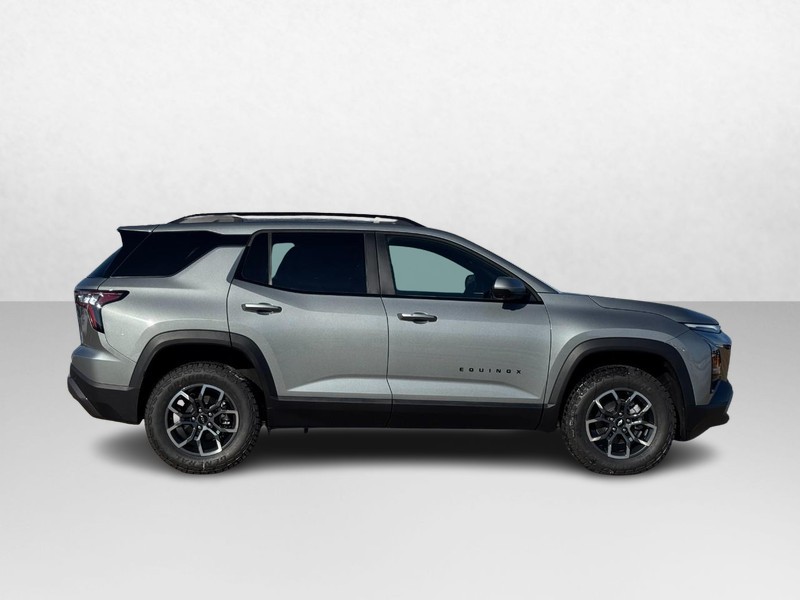 Chevrolet Equinox Vehicle Image 02