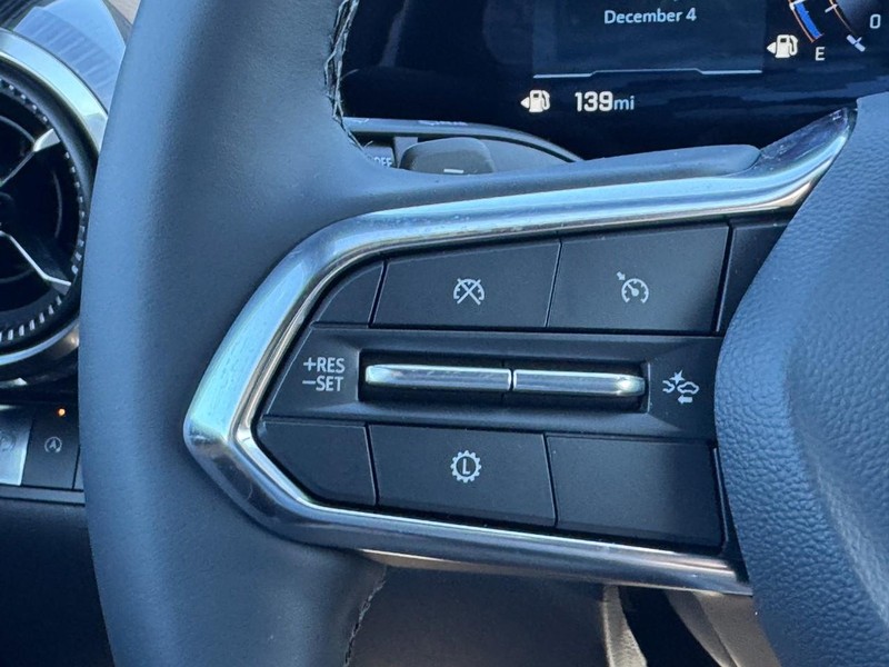 Chevrolet Equinox Vehicle Image 13