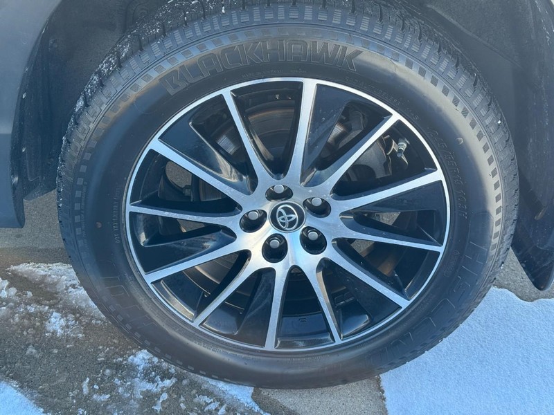 Toyota Highlander Vehicle Image 07