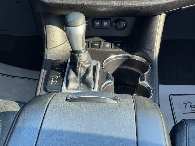 Toyota Highlander Vehicle Image 14