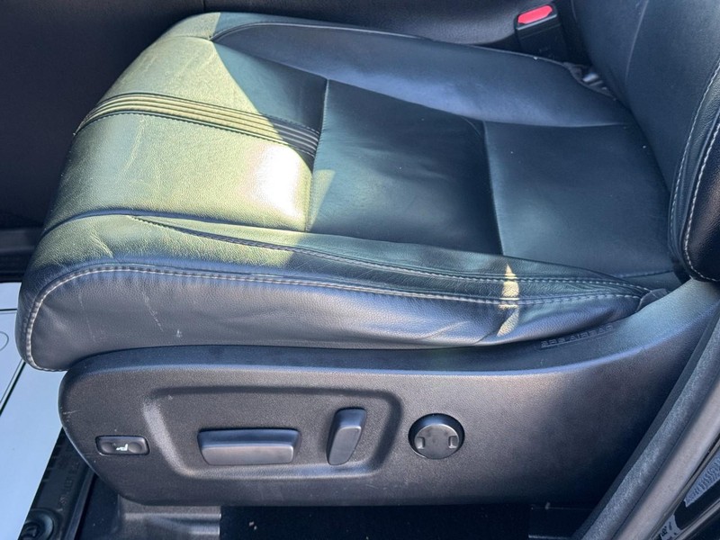 Toyota Highlander Vehicle Image 26