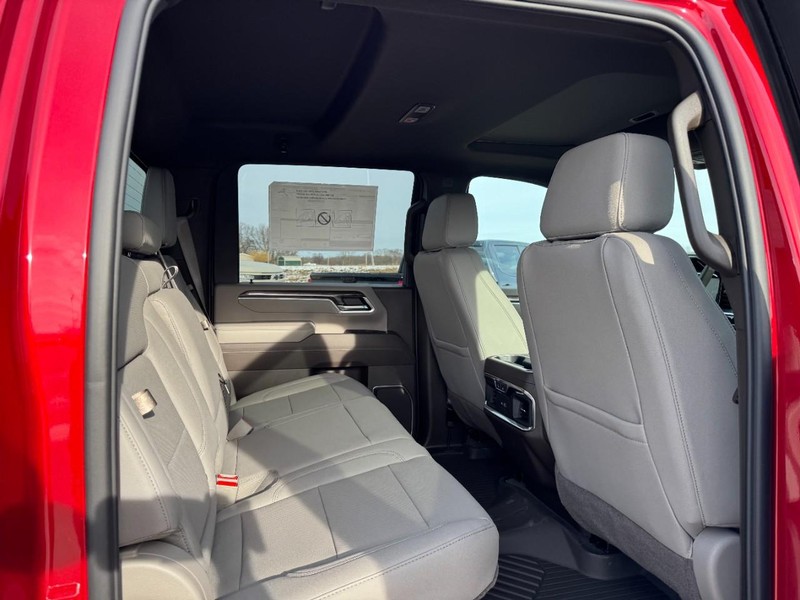 Chevrolet Silverado 2500HD Vehicle Image 05