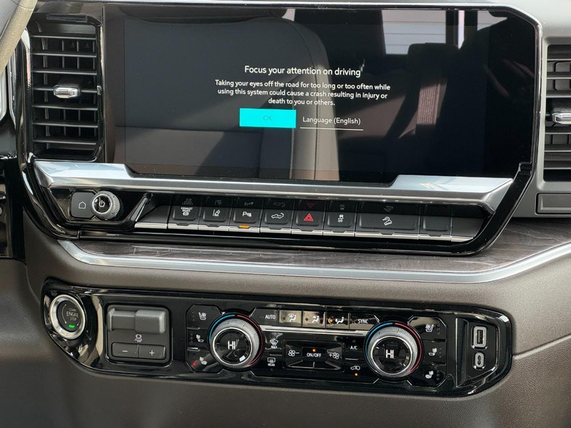 Chevrolet Silverado 2500HD Vehicle Image 08