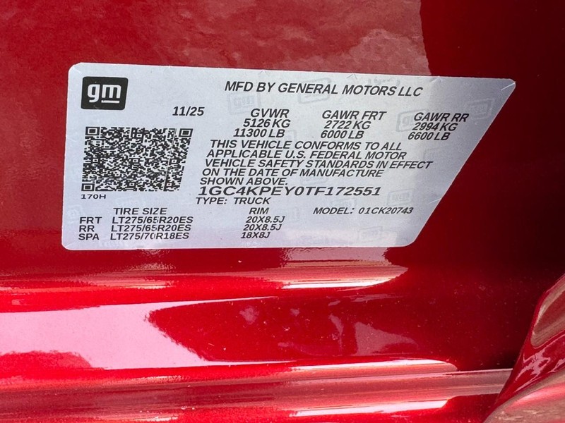 Chevrolet Silverado 2500HD Vehicle Image 17