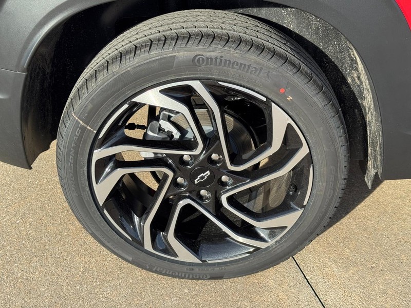 Chevrolet TrailBlazer Vehicle Image 05