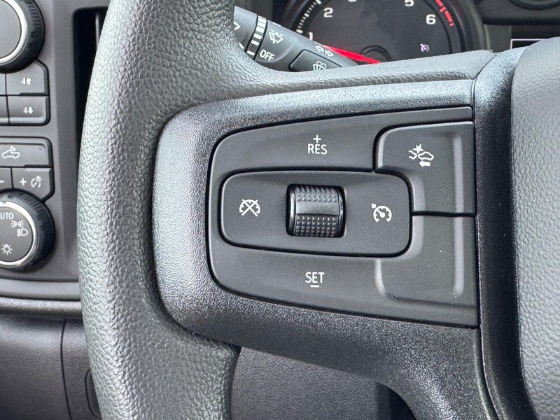 Chevrolet Silverado 1500 Vehicle Image 13