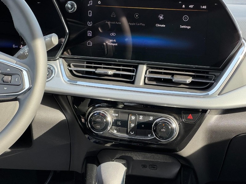 Chevrolet Trax Vehicle Image 08