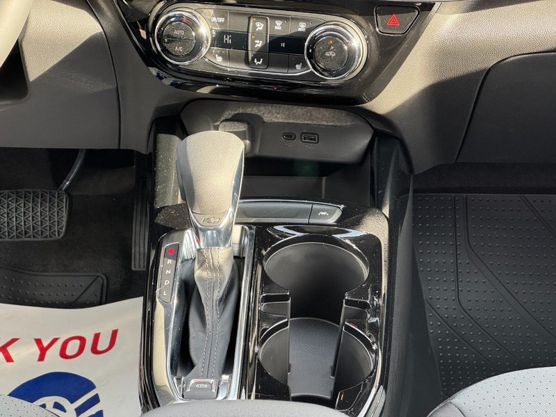 Chevrolet Trax Vehicle Image 09