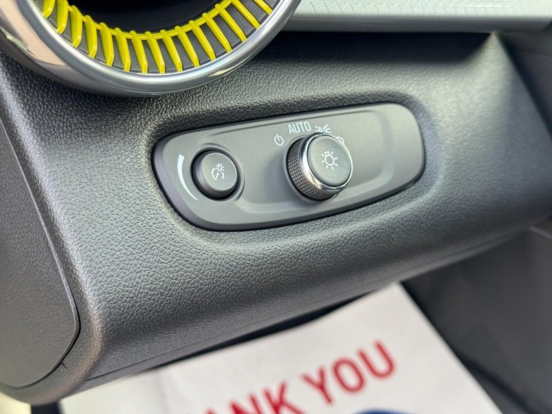 Chevrolet Trax Vehicle Image 11