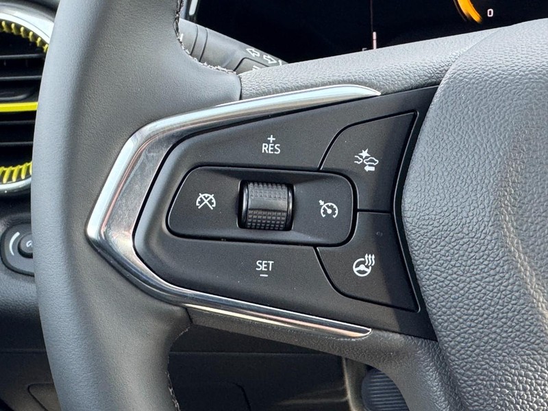 Chevrolet Trax Vehicle Image 12