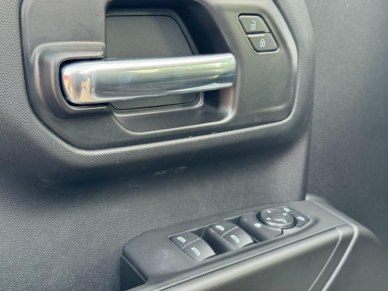 Chevrolet Silverado 1500 Vehicle Image 11