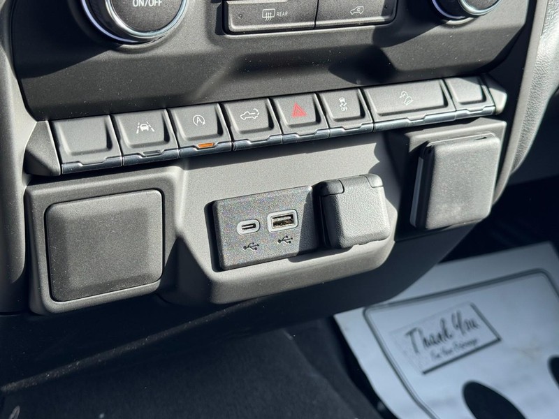 Chevrolet Silverado 1500 Vehicle Image 14