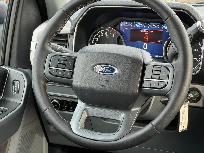 Ford F-150 Vehicle Image 12