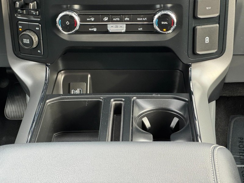 Ford F-150 Vehicle Image 14